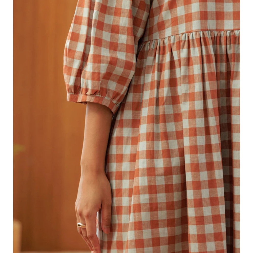 Tradlands Nico Balloon Sleeve Midi Dress in blue gingham - Picture 3 of 9